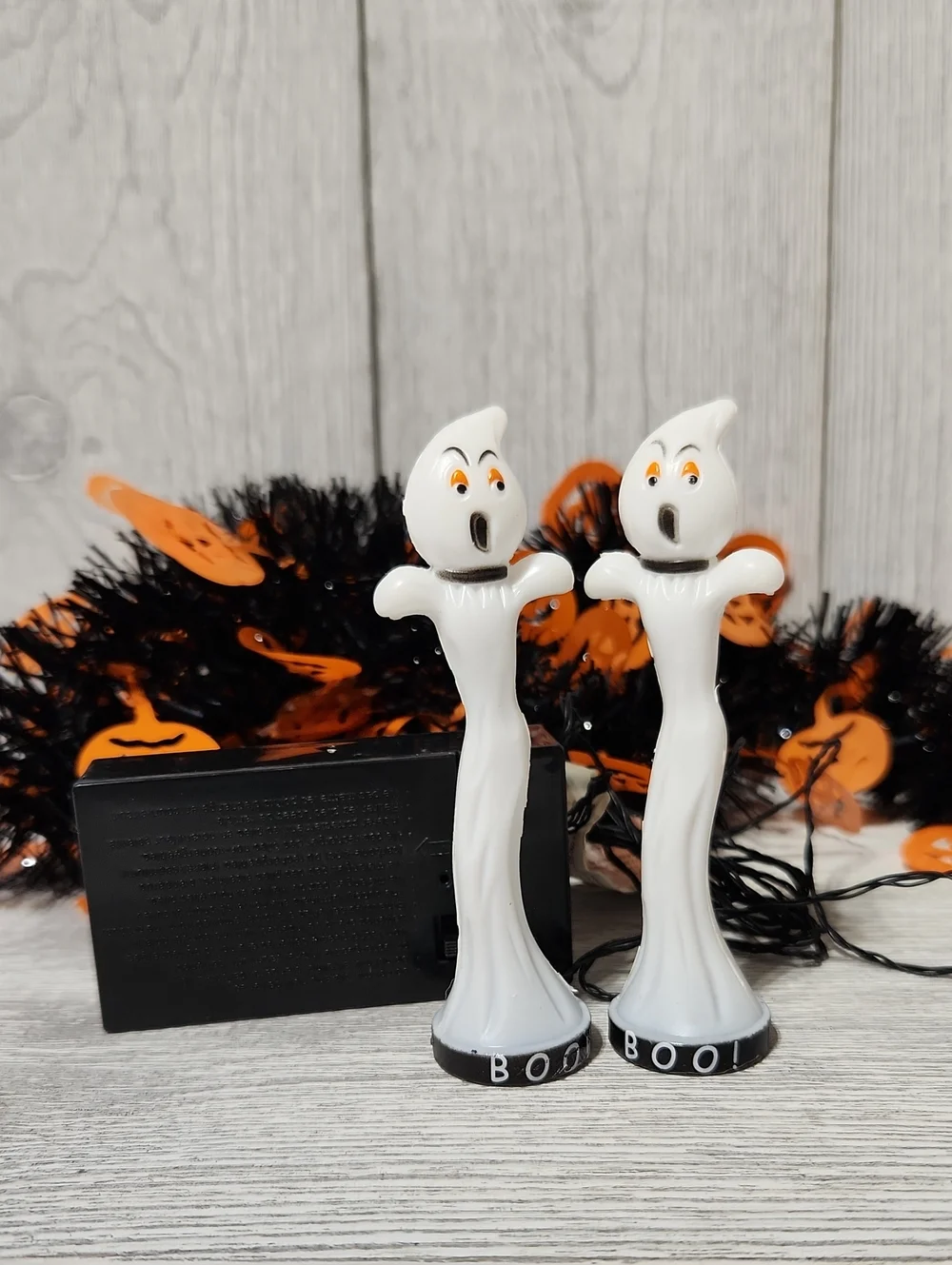 Lemax Spooky Town Halloween Ghost Lamp Posts, Set of 2 14335